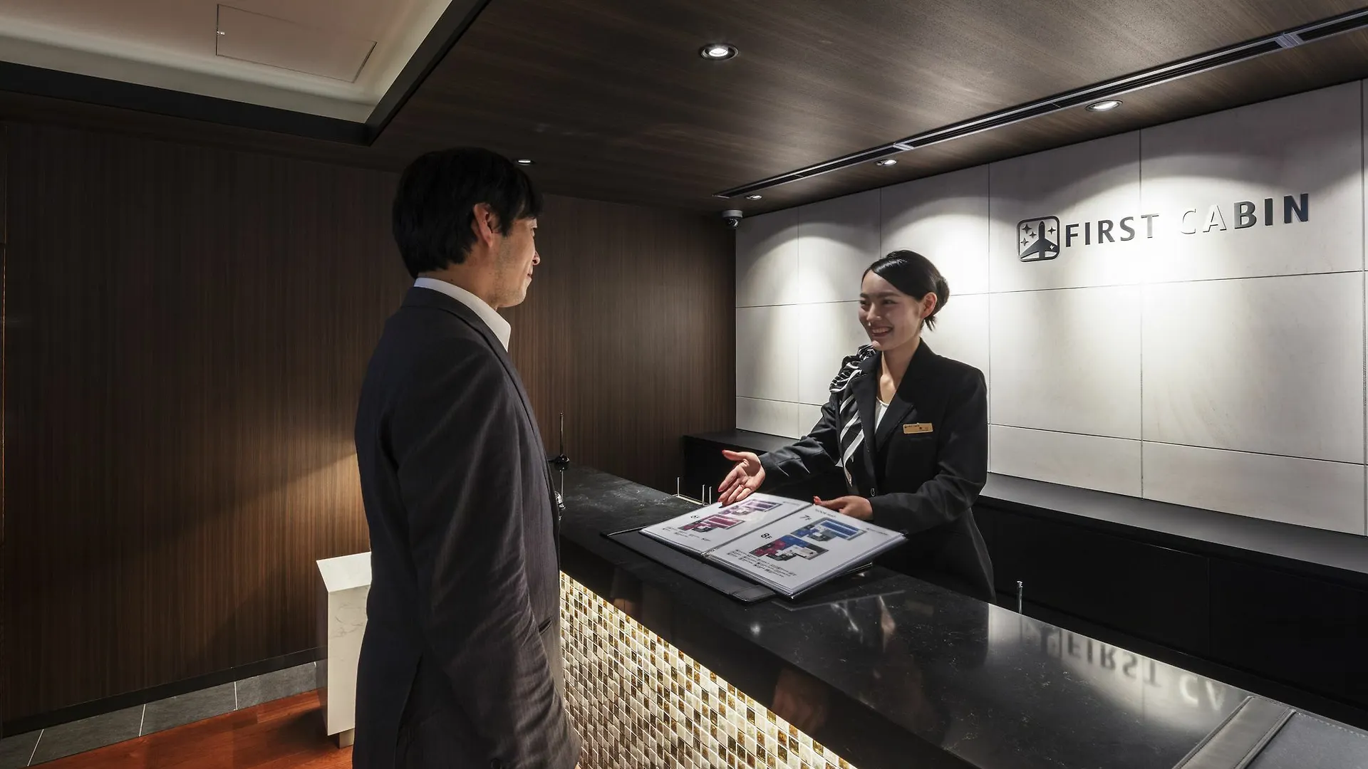 ファーストキャビン西麻布 東京都 0*,